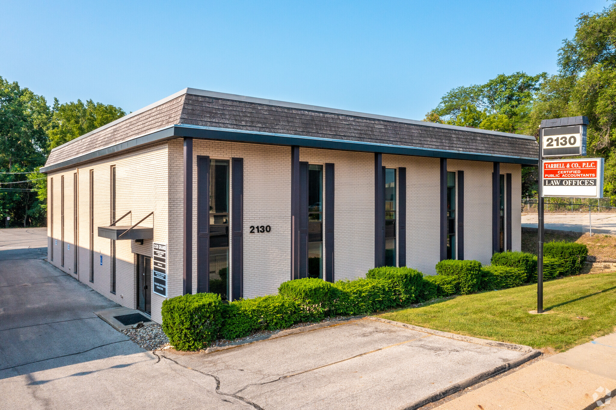 2130 Grand Ave, Des Moines, IA for sale Building Photo- Image 1 of 1