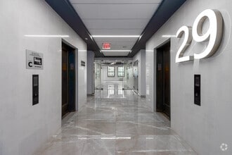 225 Broadway, New York, NY for lease Interior Photo- Image 2 of 6