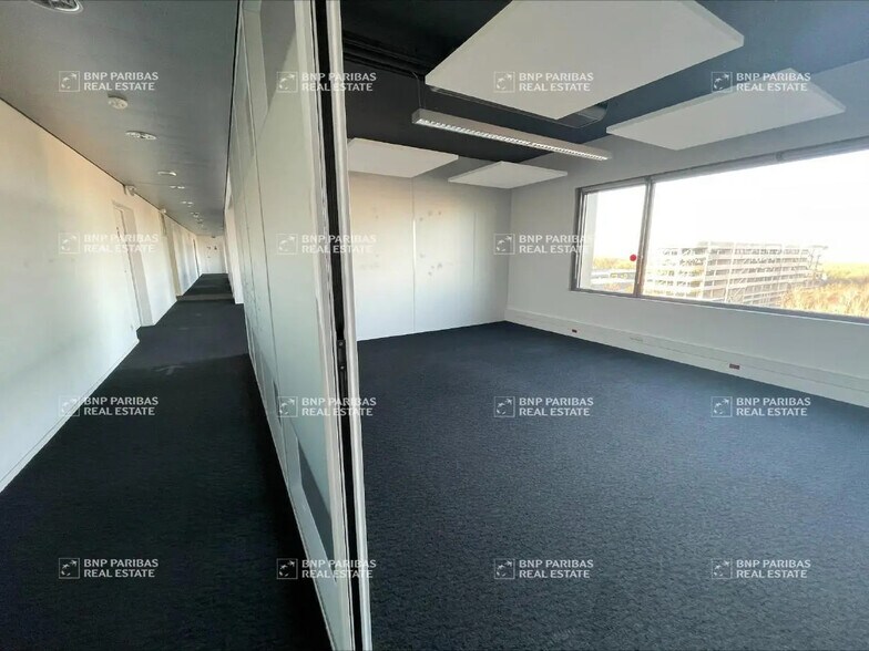 Office in Saint-Jacques-de-la-Lande for lease - Building Photo - Image 2 of 41