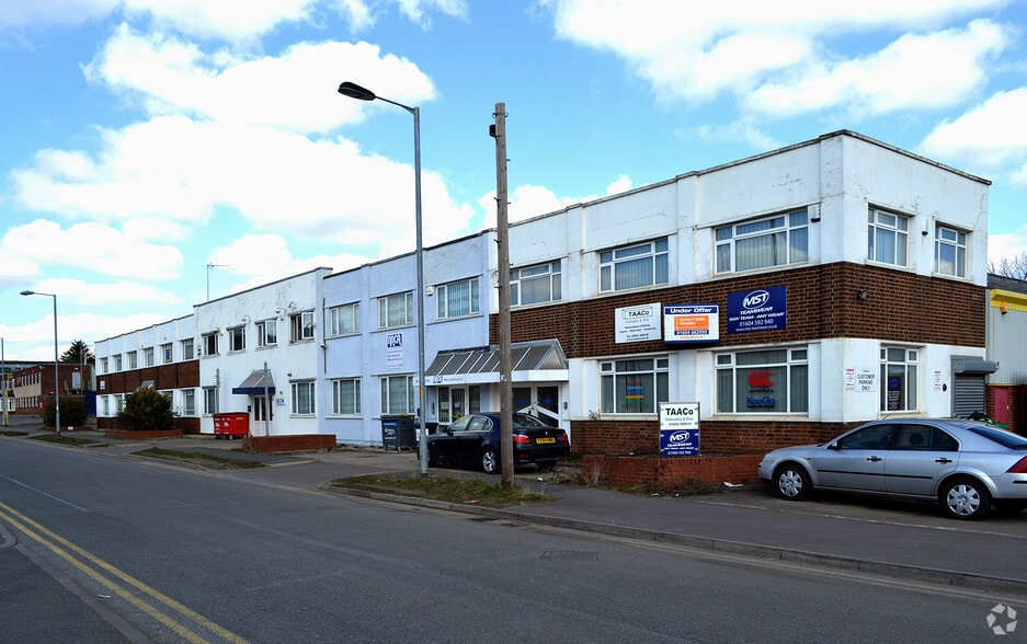 Ross Rd, Northampton for sale - Primary Photo - Image 1 of 1