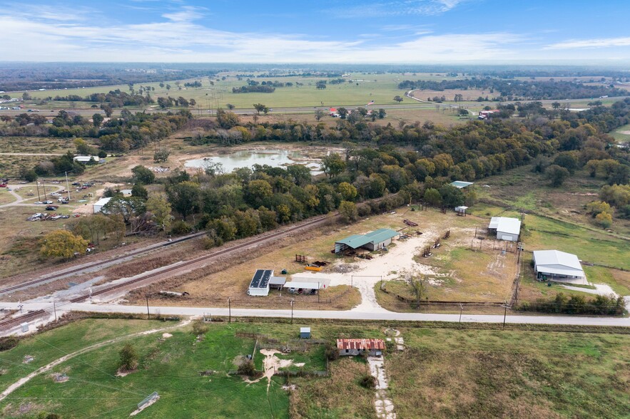 9477 County Road 420, Navasota, TX for lease - Building Photo - Image 3 of 21