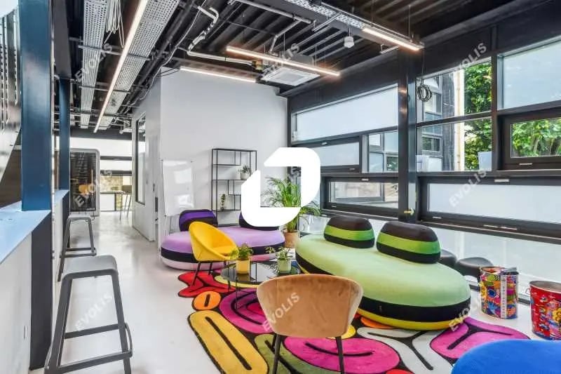 Office in Paris for lease - Building Photo - Image 1 of 14