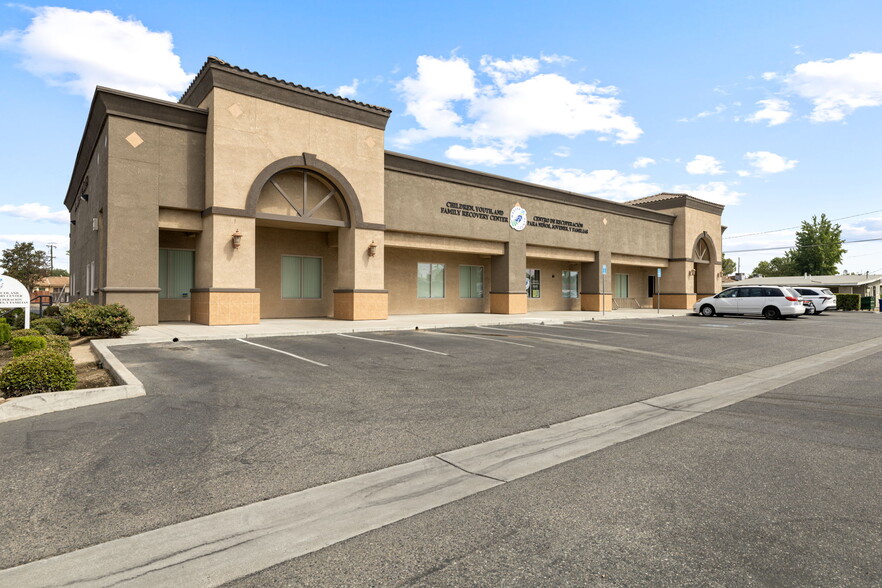 117 N R St, Madera, CA for sale - Building Photo - Image 1 of 18