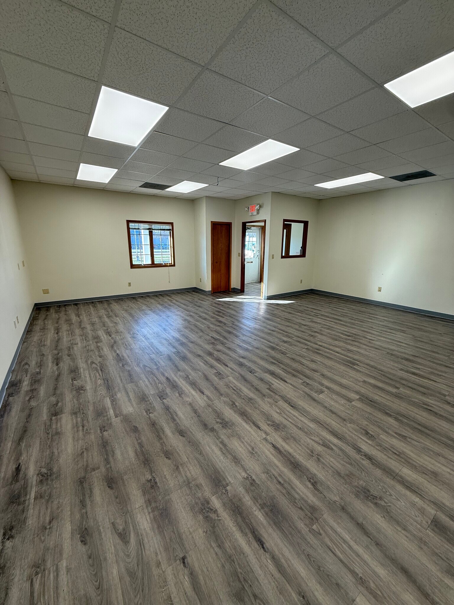 1421 Racine St, Delavan, WI for lease Interior Photo- Image 1 of 7