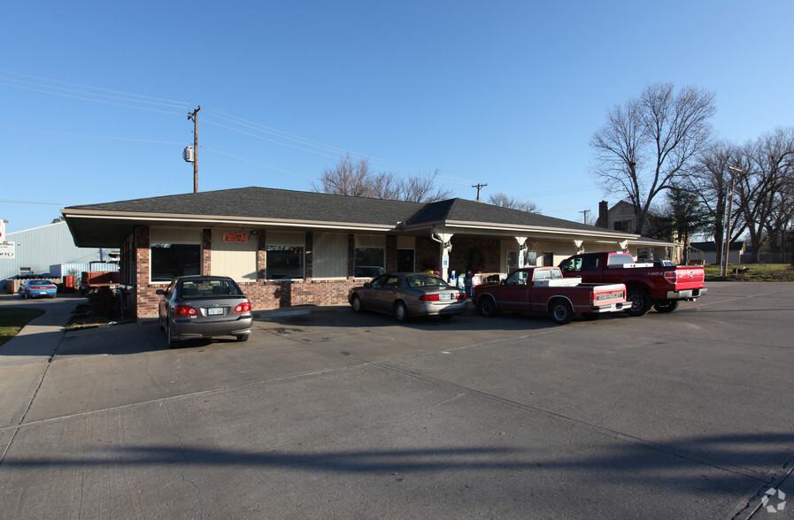 901 S 6th St, Osawatomie, KS for sale - Building Photo - Image 2 of 2