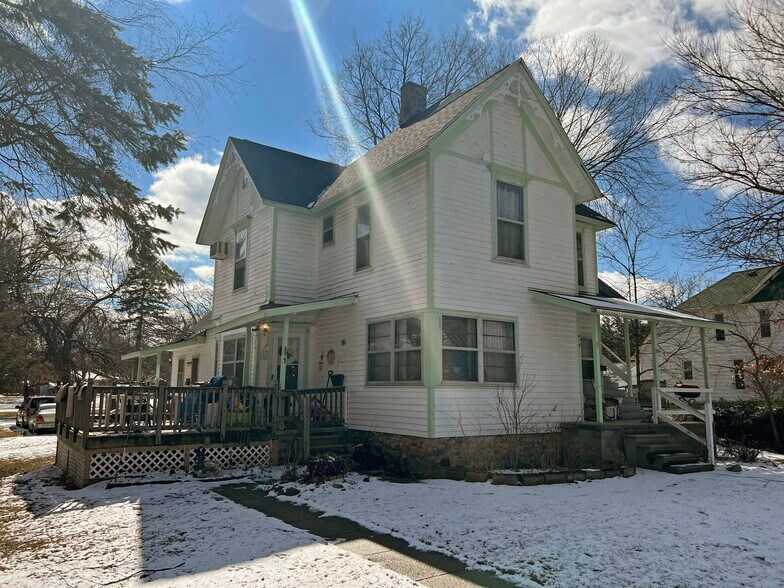 415 W State St, Corunna, MI 48817