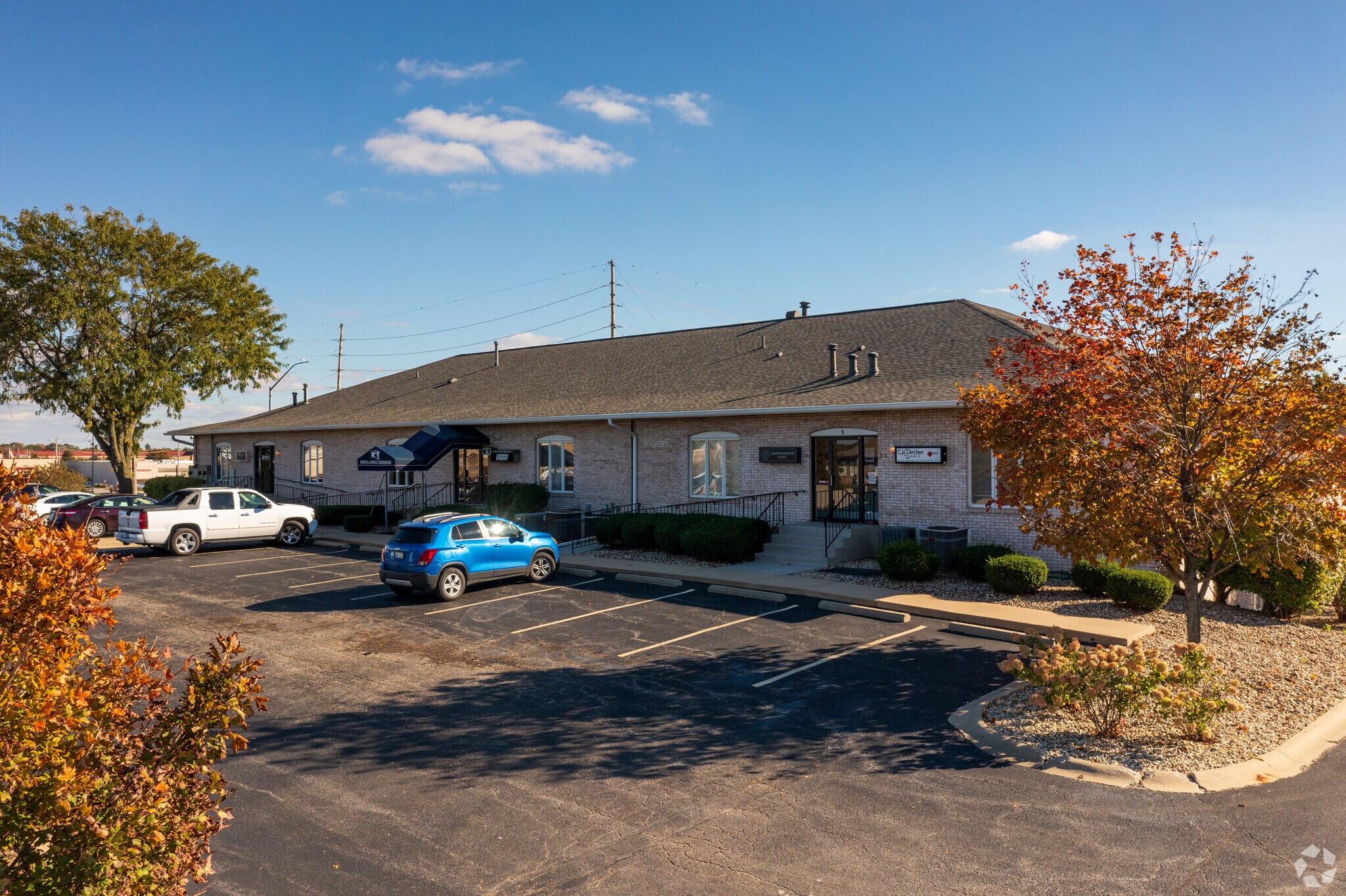 1607 Visa Dr, Normal, IL for sale Primary Photo- Image 1 of 1