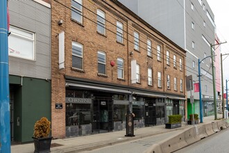 821-827 Powell St, Vancouver, BC for lease Building Photo- Image 1 of 9