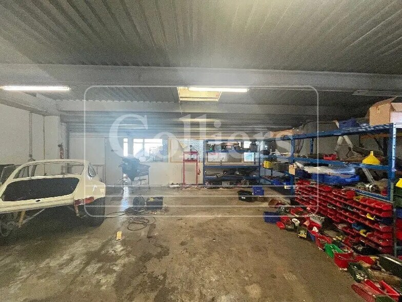 Flex in Saint-Cannat for sale - Building Photo - Image 3 of 6