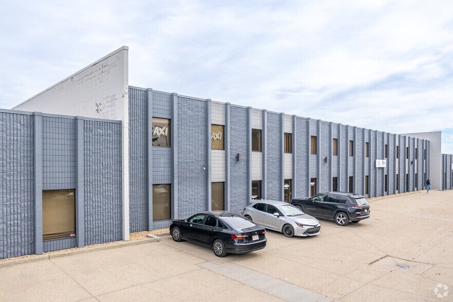 17890 106th Ave NW, Edmonton, AB for lease - Primary Photo - Image 2 of 8