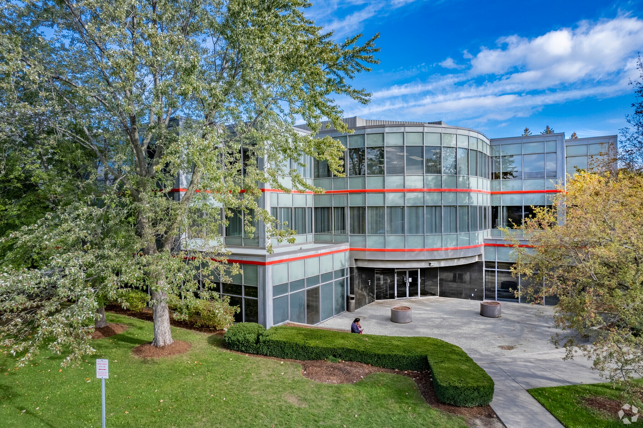 1599 Hurontario St, Mississauga, ON for lease Building Photo- Image 1 of 6