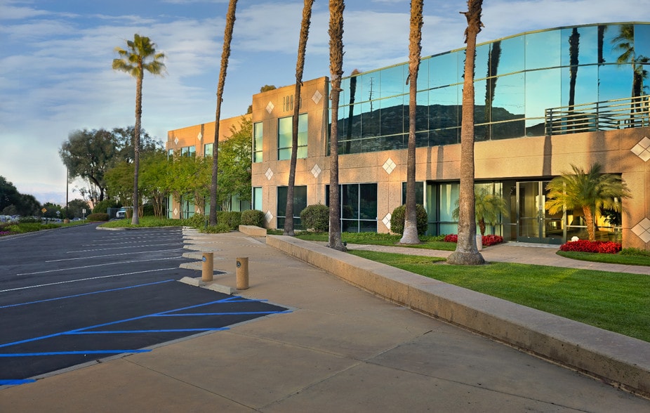 10875 Rancho Bernardo Rd, San Diego, CA for lease - Primary Photo - Image 1 of 7
