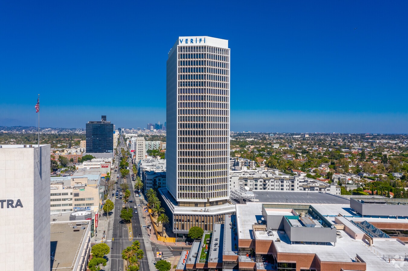 5670 Wilshire Blvd, Los Angeles, CA