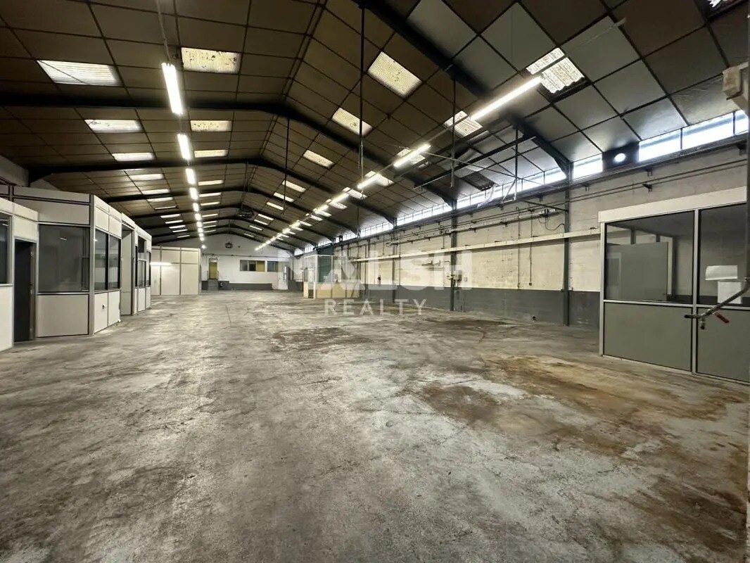 Flex in Décines-Charpieu for sale Building Photo- Image 1 of 12