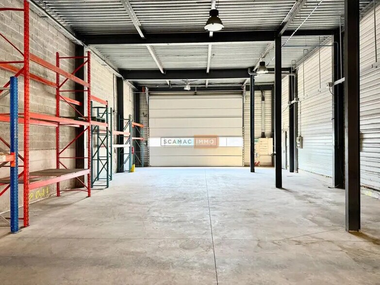 Industrial in Fréjus for lease - Interior Photo - Image 1 of 6