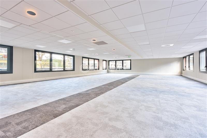 7 Rue James Joule, Guyancourt for sale Interior Photo- Image 1 of 1