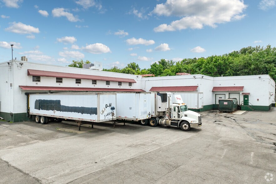 50 Morton St, East Rutherford, NJ 07073