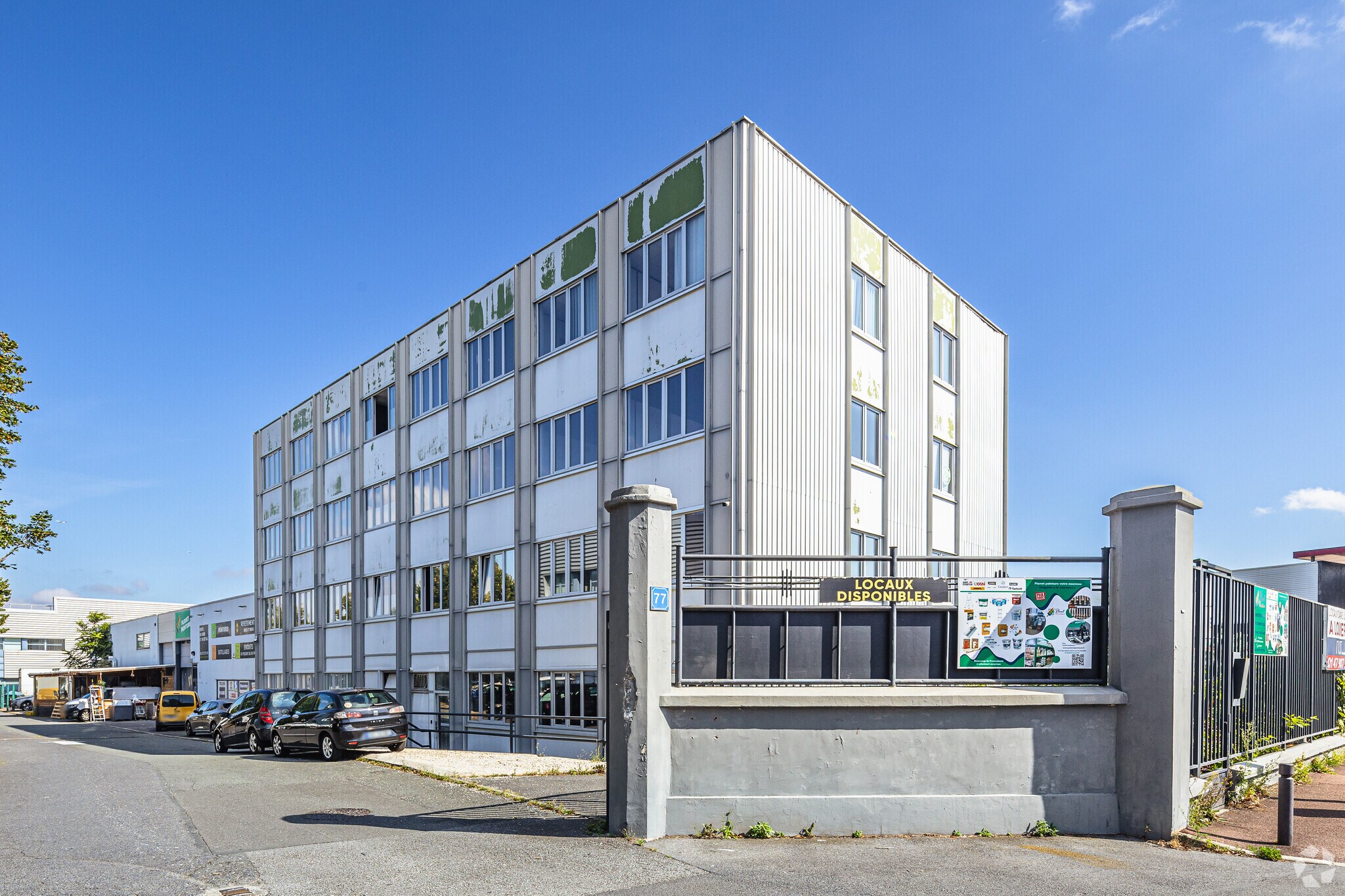 79 Rue Rateau, La Courneuve for lease Primary Photo- Image 1 of 3