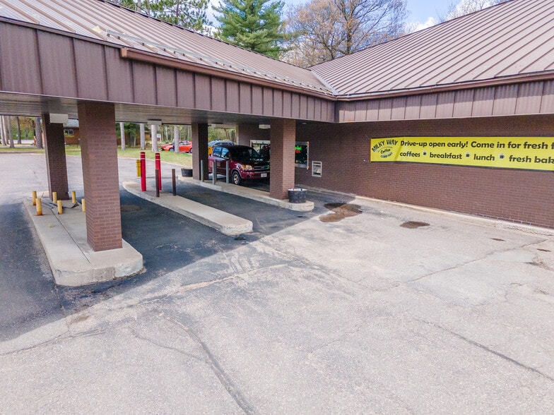 103 Elm St, Woodruff, WI for sale - Building Photo - Image 2 of 15