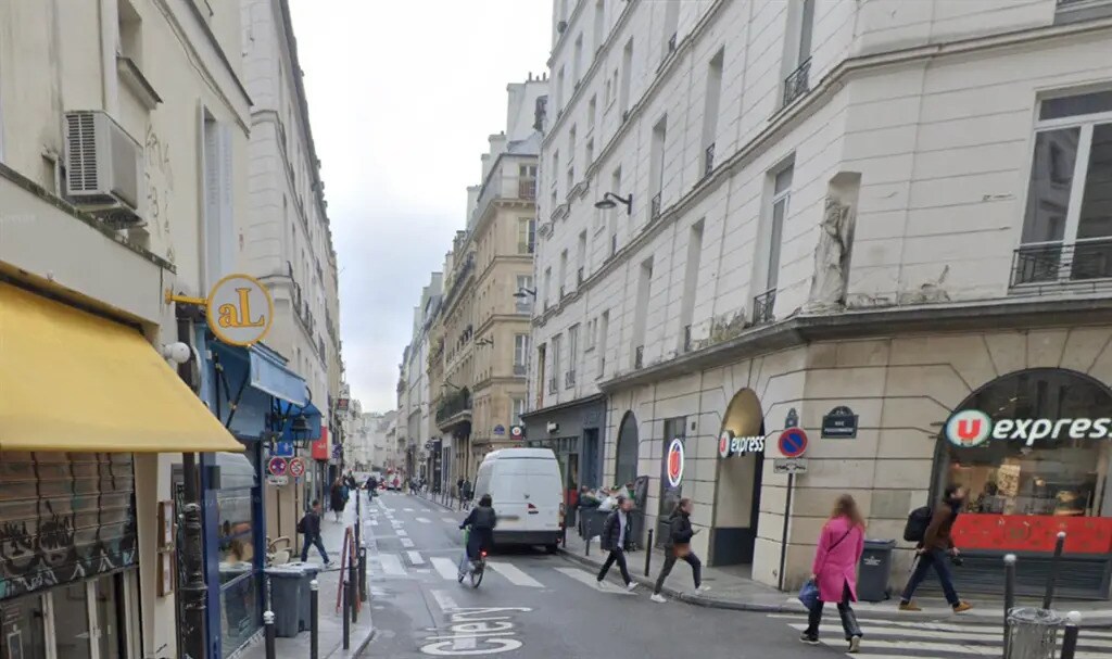 Retail in Paris for lease Building Photo- Image 1 of 3