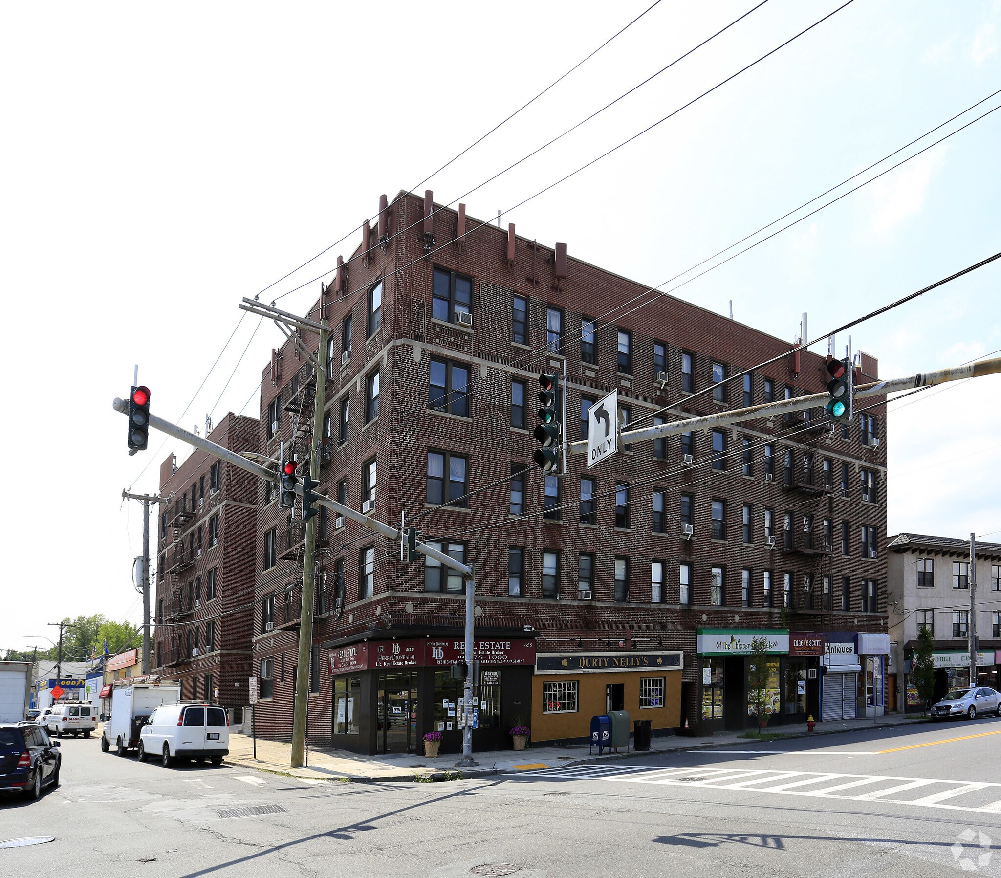 645 McLean Ave, Yonkers, NY for sale Primary Photo- Image 1 of 1