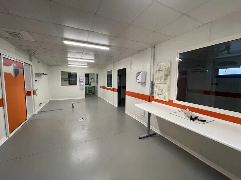 Office in Eysines for sale - Interior Photo - Image 3 of 15