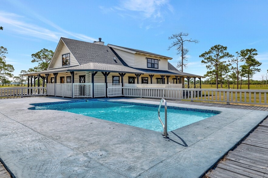 6575 NE 96th Ave, Okeechobee, FL for sale - Building Photo - Image 3 of 34