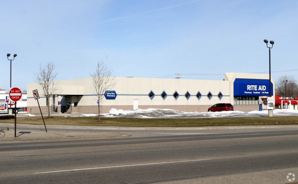 2635 Henry St, Muskegon, MI for sale - Building Photo - Image 2 of 11