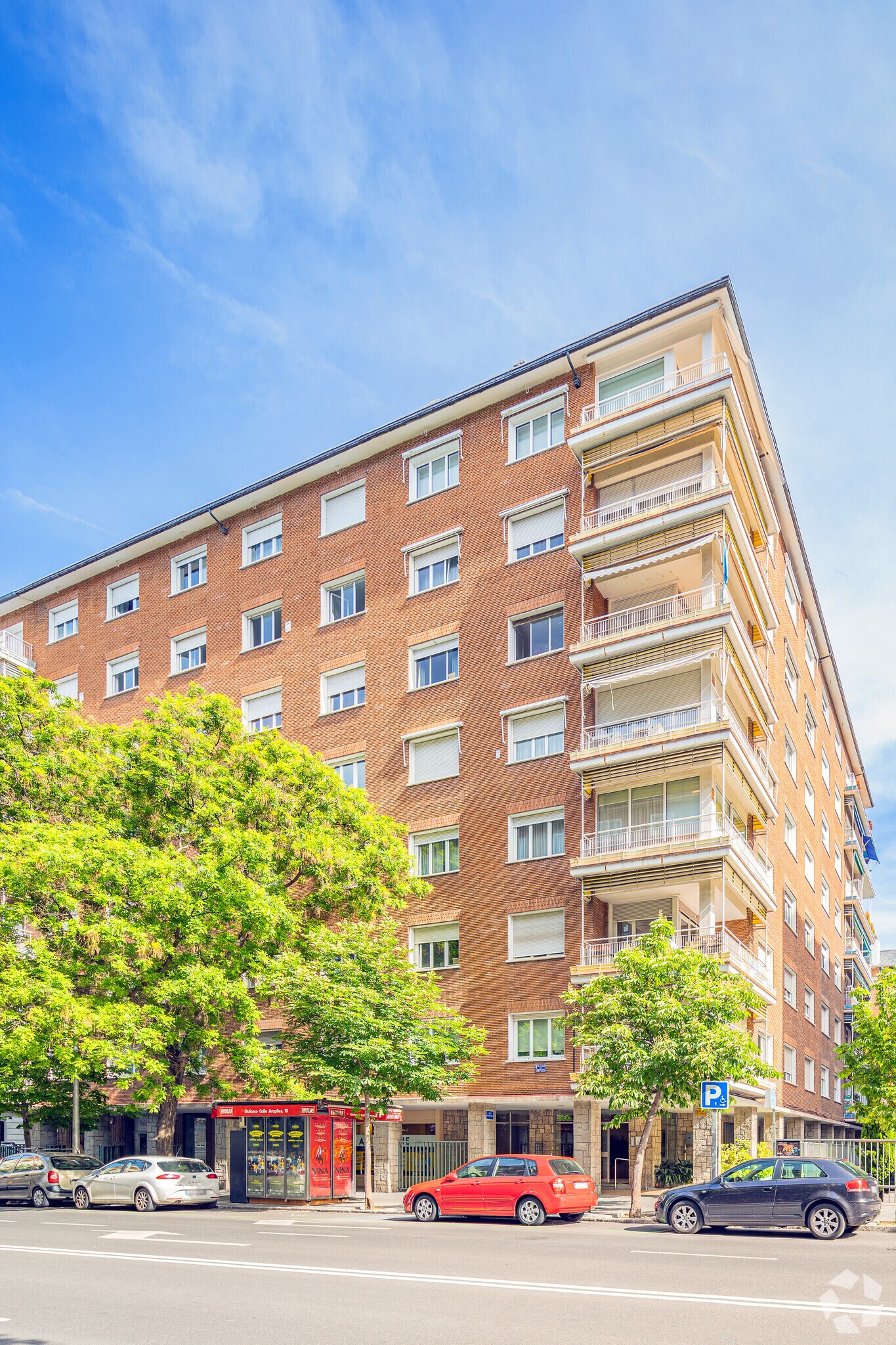 Calle de Arapiles, 18, Madrid, Madrid for sale Primary Photo- Image 1 of 1