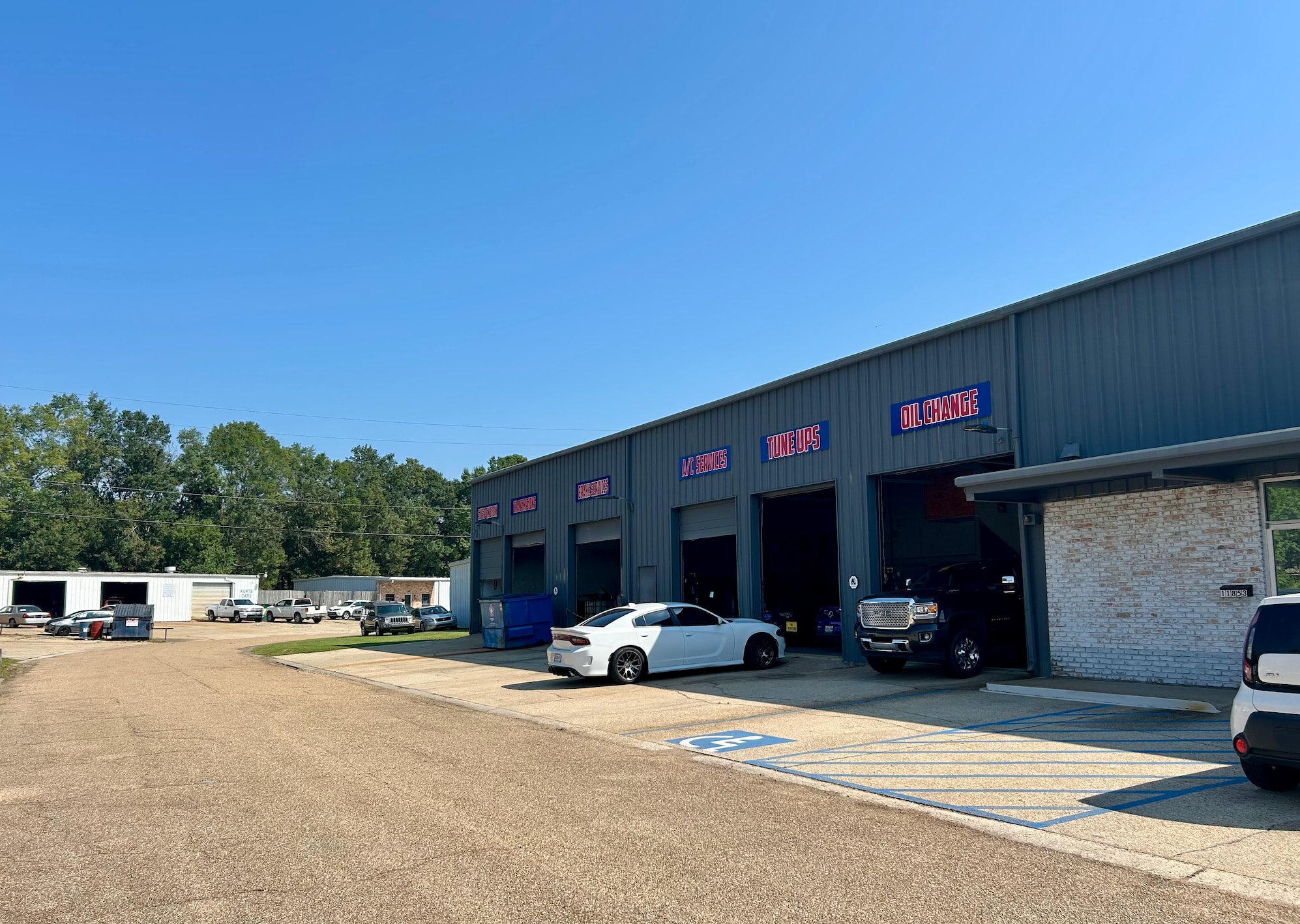 11859 Florida Blvd, Baton Rouge, LA for lease Building Photo- Image 1 of 9