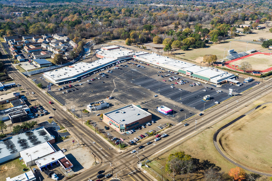 809-915 Ellis Ave, Jackson, MS for sale - Building Photo - Image 1 of 1