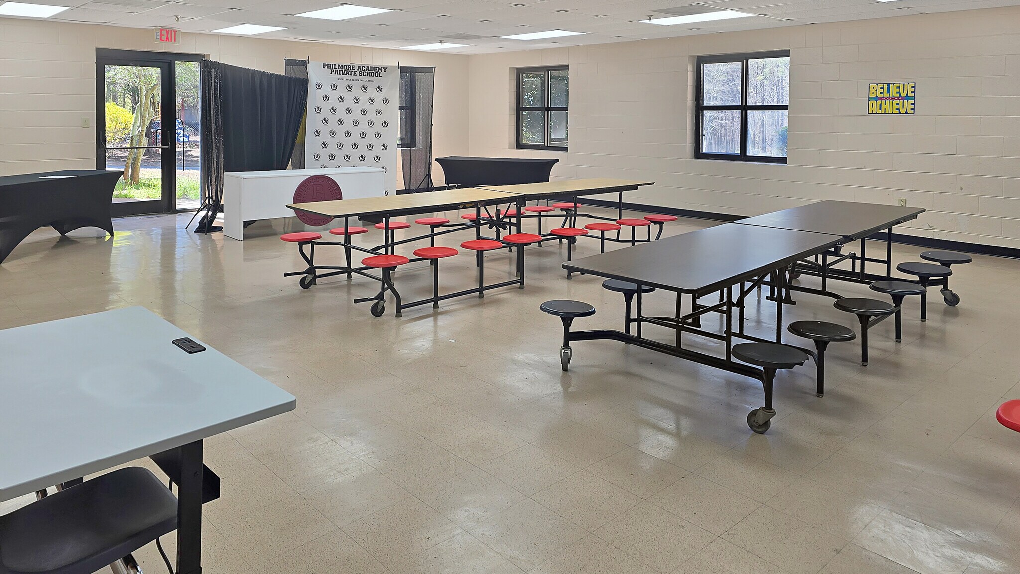 6015 Old Stone Mountain Rd, Stone Mountain, GA for lease Interior Photo- Image 1 of 1