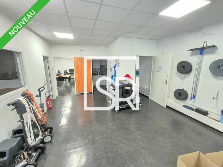 Industrial in Clermont-Ferrand for lease - Interior Photo - Image 2 of 12
