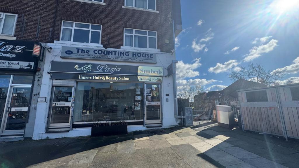 247 Imperial Dr, Harrow for sale Building Photo- Image 1 of 1