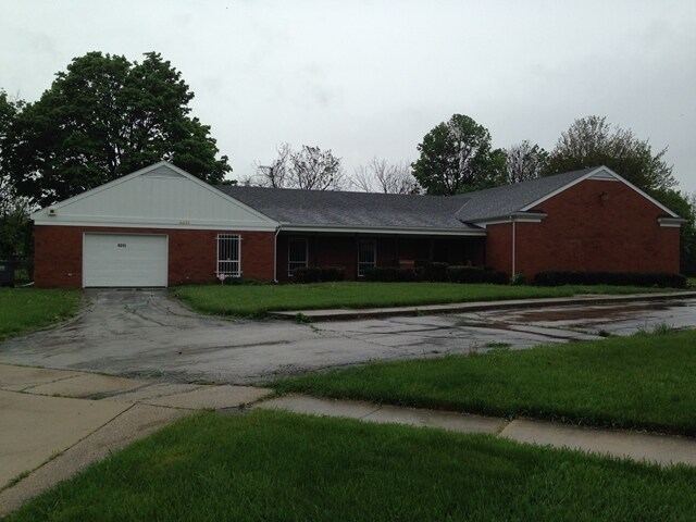 4311 Dahlia Dr, Toledo, OH for sale Primary Photo- Image 1 of 1