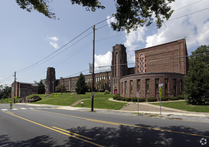 2200 Market St, Harrisburg, PA for sale - Primary Photo - Image 1 of 1