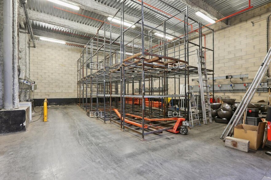 Industrial in Brie-Comte-Robert for lease - Interior Photo - Image 3 of 10