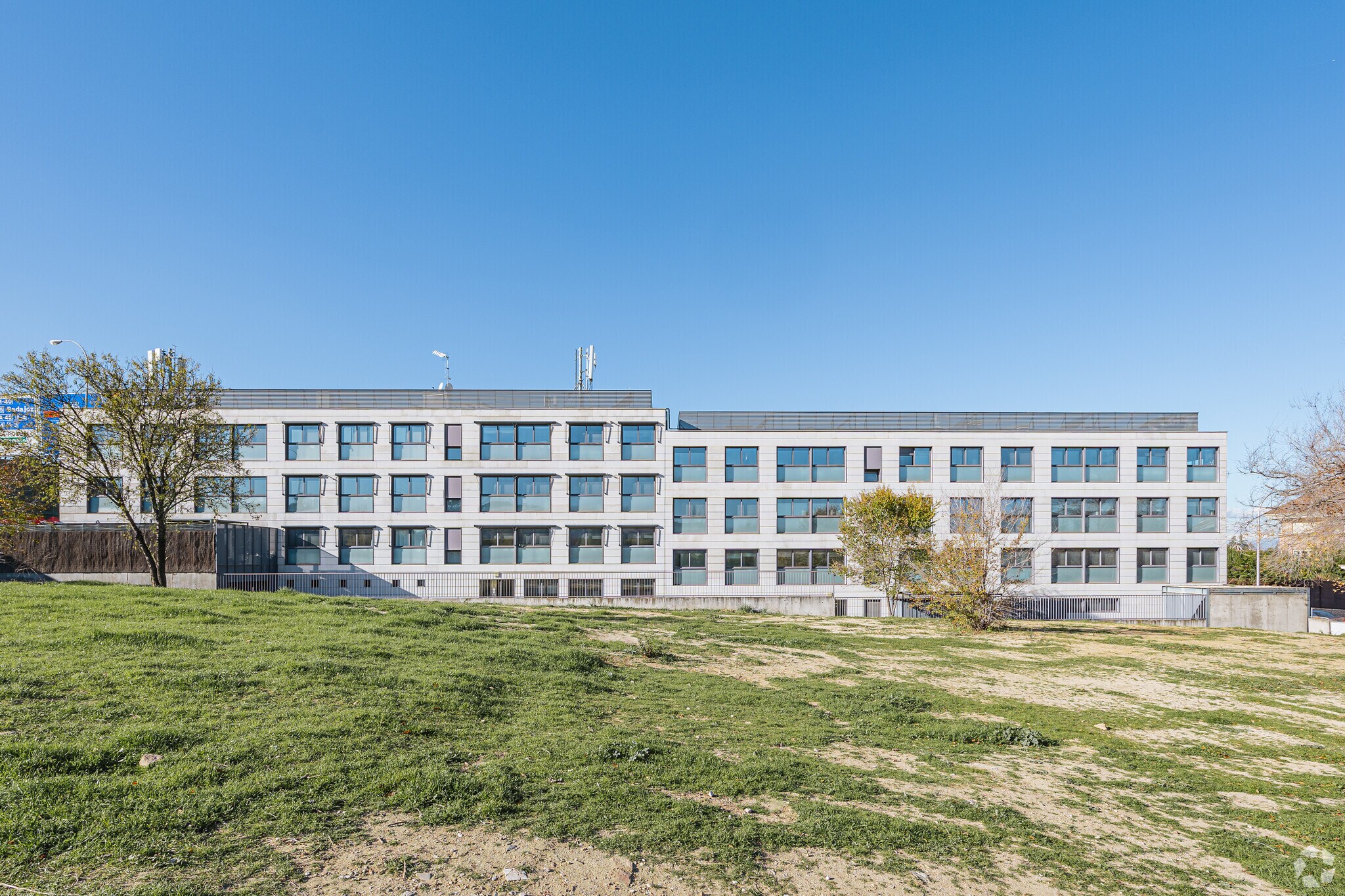 Calle Aguaron, 19, Madrid, Madrid for sale Primary Photo- Image 1 of 1