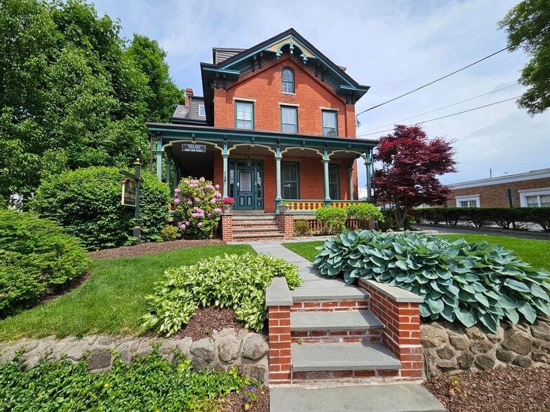 4 Main St, Flemington, NJ for lease - Building Photo - Image 2 of 13