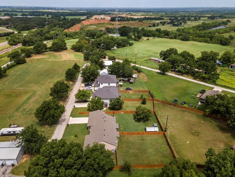 118 Ash St, Paradise, TX for sale - Aerial - Image 3 of 17