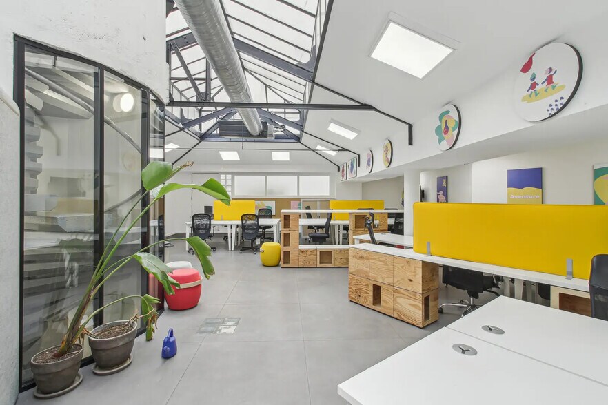 27 Rue De Citeaux, Paris for sale - Building Photo - Image 1 of 12