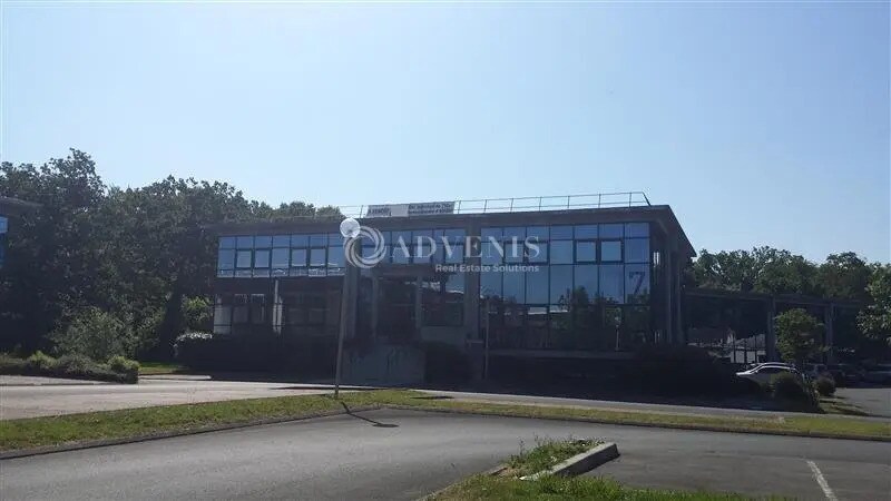 Office in Nantes for lease - Building Photo - Image 2 of 8