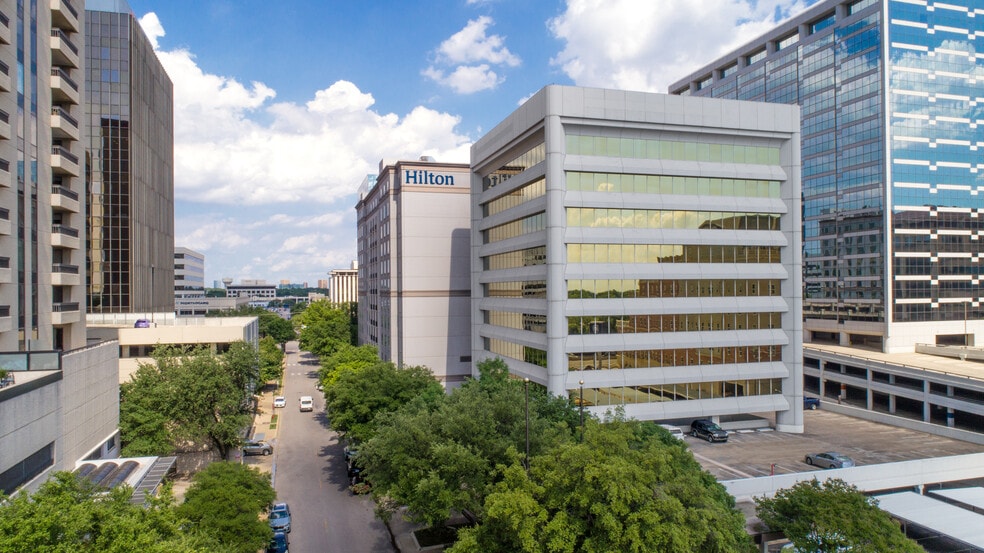 5944 Luther Ln, Dallas, TX for lease - Building Photo - Image 2 of 17