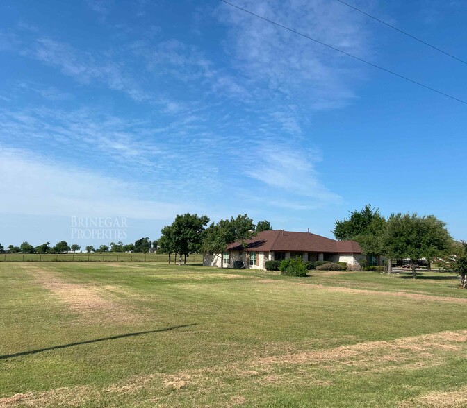 2921 Jan Dr, Pflugerville, TX for sale - Building Photo - Image 2 of 7