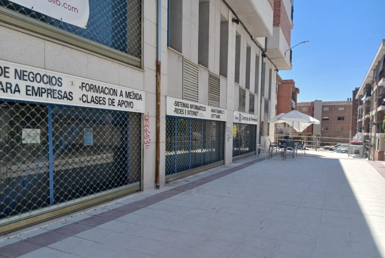 Retail in Cuéllar, Segovia for lease Interior Photo- Image 1 of 8
