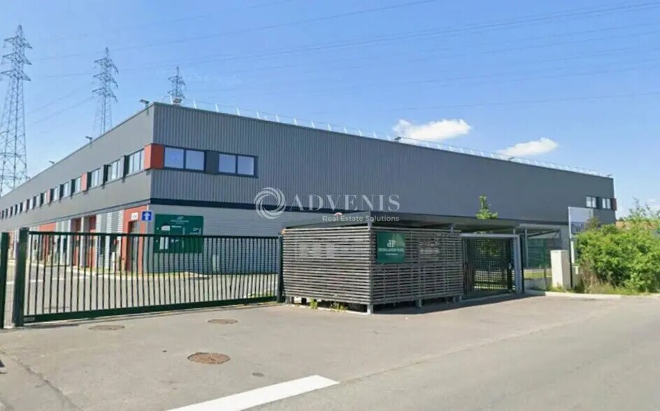 Flex in Corbeil-Essonnes for lease - Building Photo - Image 2 of 5