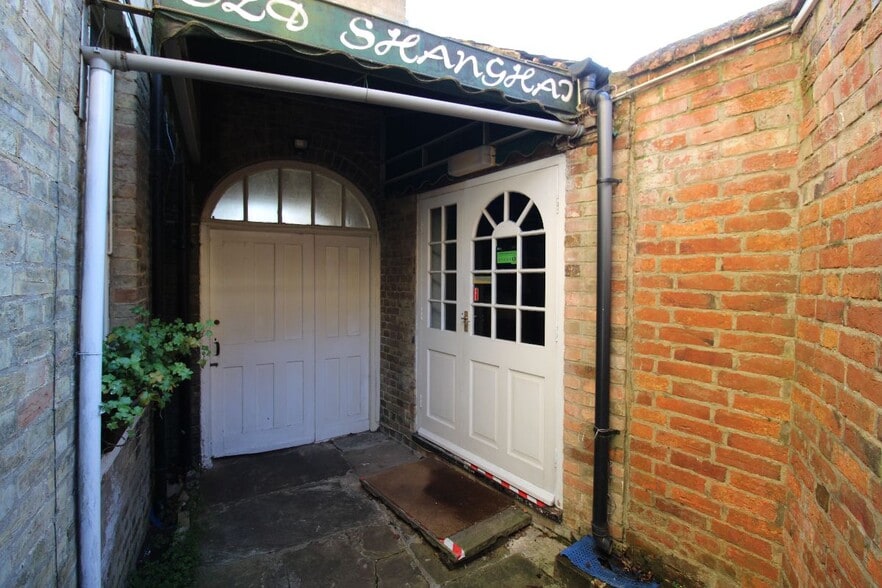 17A High St, Olney for lease - Primary Photo - Image 1 of 17