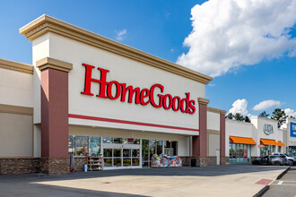 201 Tanger Outlets Blvd, Pooler, GA for lease Building Photo- Image 2 of 7