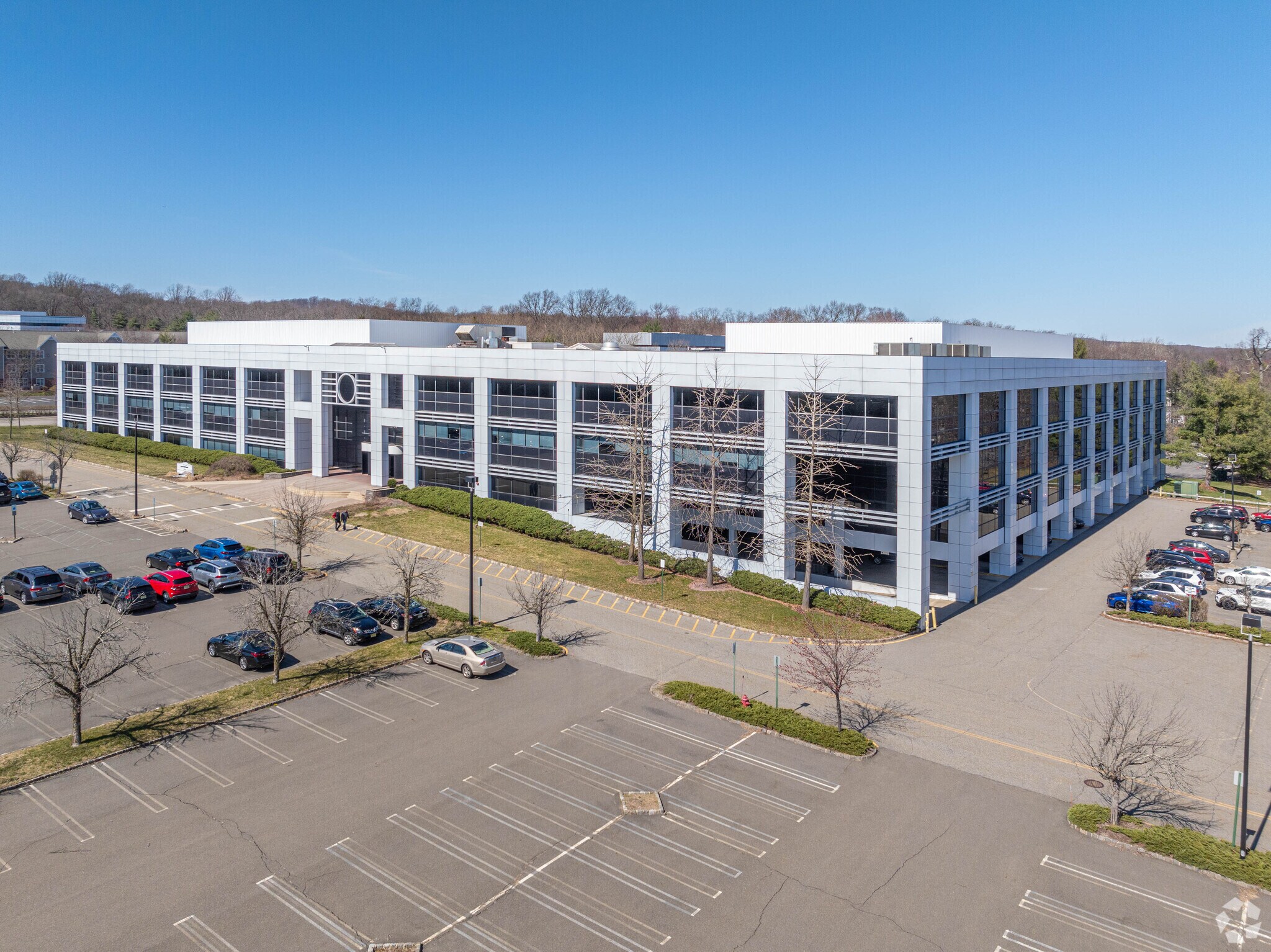 4 Gatehall Dr, Parsippany, NJ for sale Primary Photo- Image 1 of 1