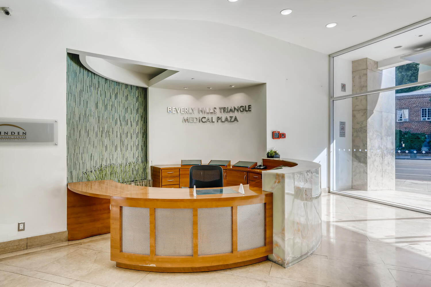 9735 Wilshire Blvd, Beverly Hills, CA for sale Building Photo- Image 1 of 1